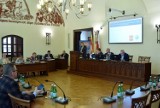 Głosami radnych Porozumienia Samorządowego i PO w Inowrocławiu pozostaje opłata za posiadanie psa