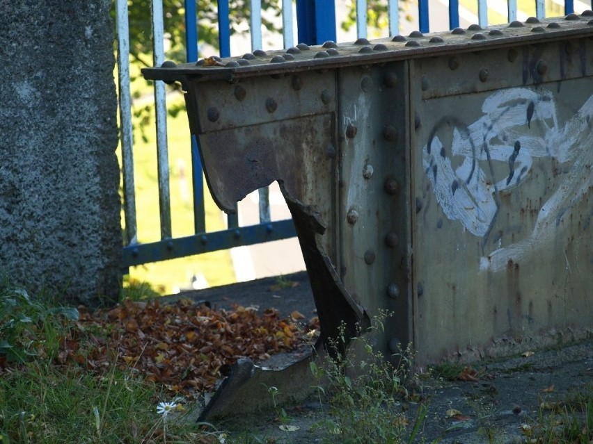 Rozbiorą dwa stare wiadukty. Jeden z nich nosi ślady walk o Szczecin [ZDJĘCIA]