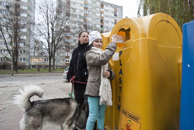 Miały być ulgi śmieciowe dla rodzin wieloosobowych, a radni ostatecznie obniżyli opłaty za śmieci dla wszystkich, którzy segregują odpady.