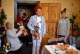 Jasień. Michał Wiśniewski odwiedził podopiecznych Domu Dziecka i wręczył im prezenty