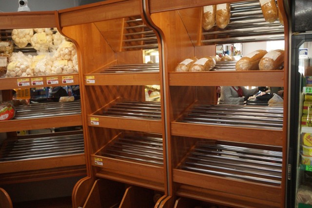 Puste półki w marketach! Gostyniacy wykupują żywność w obawie przed koronawirusem [ZDJĘCIA]