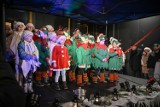 Fundacja "Adullam" w kolejnej odsłonie akcji "Mikołaj z ulicy Krakowskiej" w Częstochowie. Przygotowano 700 paczek