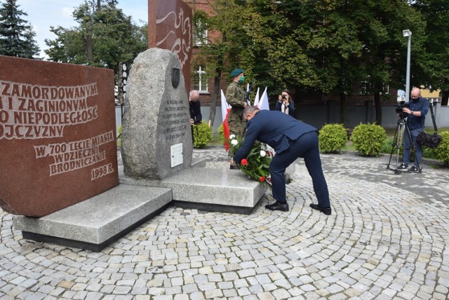 1 września złożono kwiaty przed Pomnikiem Wdzięczności w Brodnicy