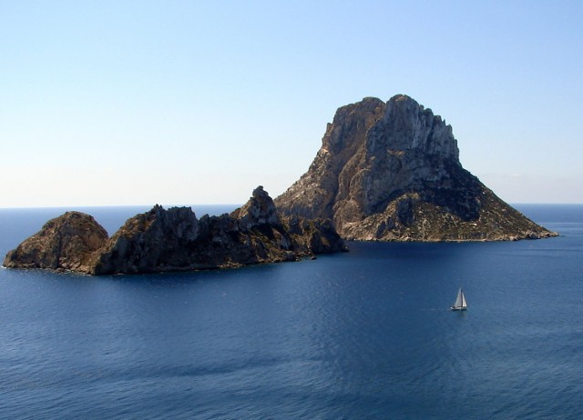 Wyspy Es Vedra po prawej i Es Vedranell po lewej.