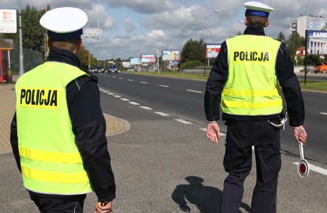 Komendant Komisariatu Policji w Szczyrku wymaga od policjantów, by stosowali postępowania mandatowe