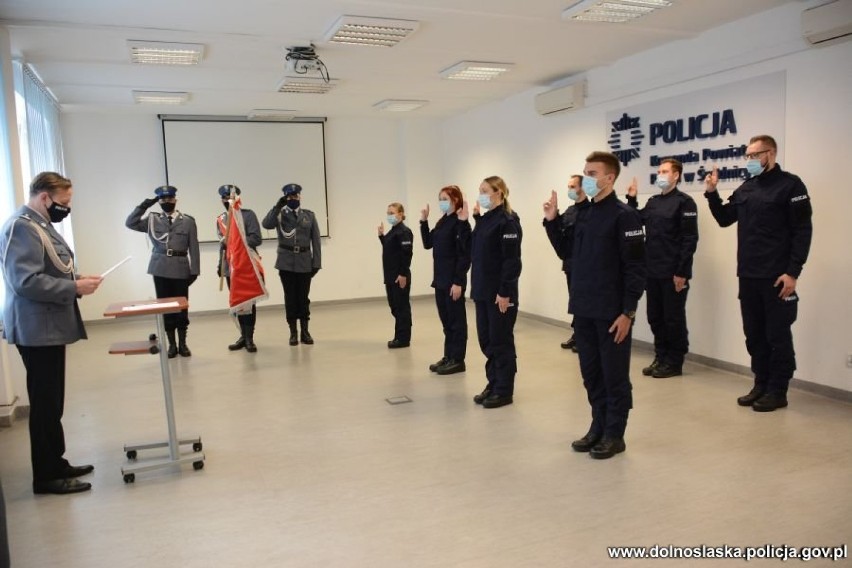 Nowi policjanci na Dolnym Śląsku. To oni nas będą bronić i chronić (ZDJĘCIA) 