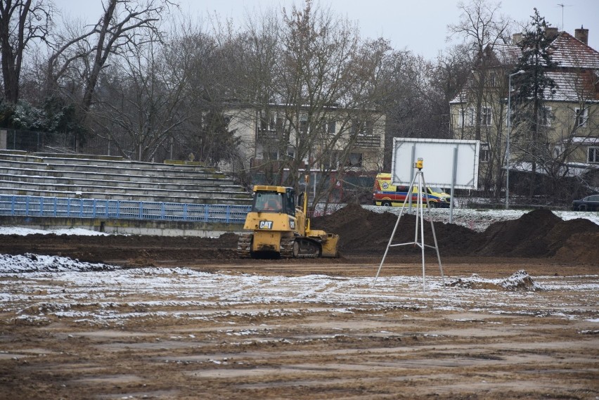 Stadion lekkoatletyczny ma spełniać międzynarodowe normy.