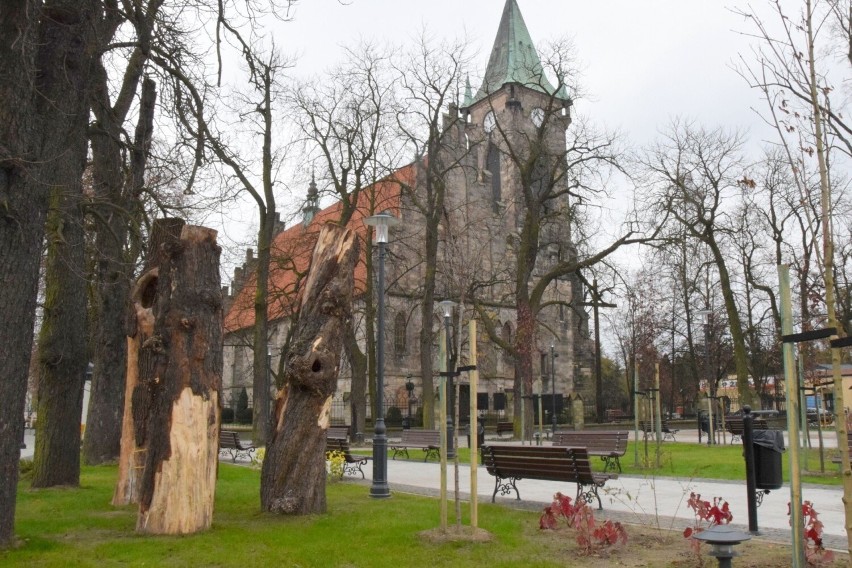 Fontanna, studnia, wszystko nowe i lśniące. Wyremontowany Rynek w Końskich już praktycznie gotowy. 