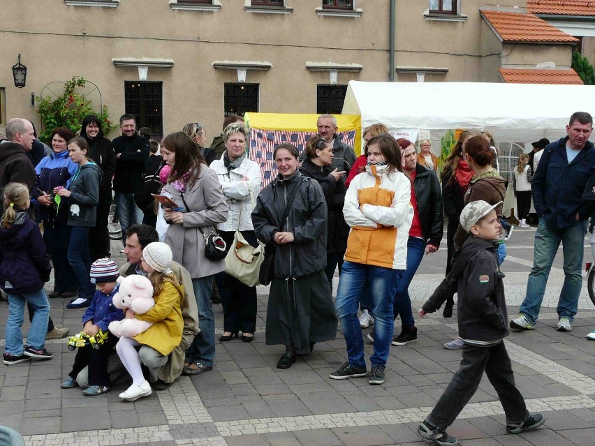 Sieradz: Trwa Jarmark Urszulański [ZDJĘCIA]