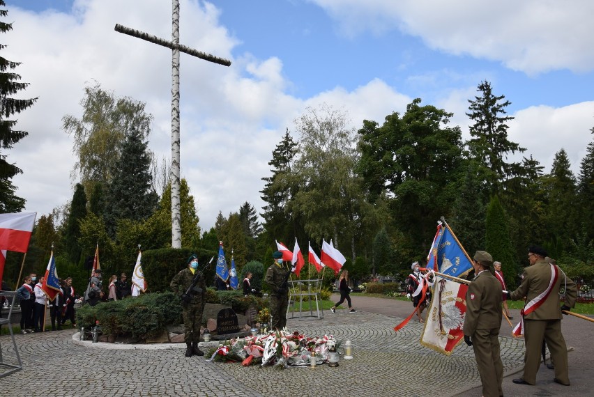 Obchody 81. rocznicy napaści Związku Radzieckiego na Polskę. Elblążanie upamiętnili wydarzenia sprzed 81 lat
