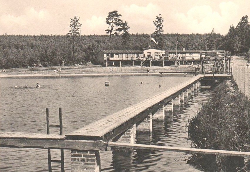 Wybudowane przed wojną kąpielisko w Zielonym Lesie w Żarach...