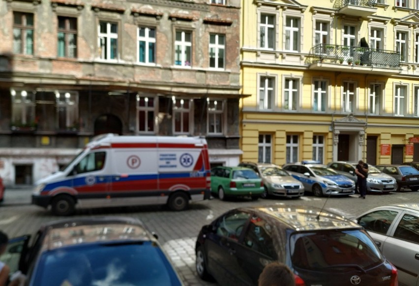 21-latek, który potrącił policjanta we Wrocławiu, został zatrzymany [ZDJĘCIA]