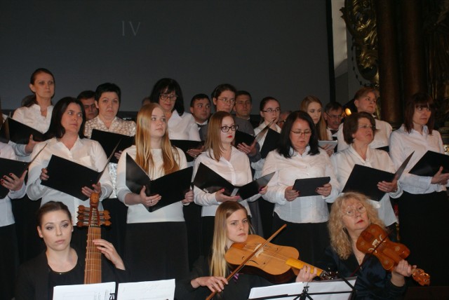 Cantilena, Ars Nowa i Collegium Vocale w klasztorze