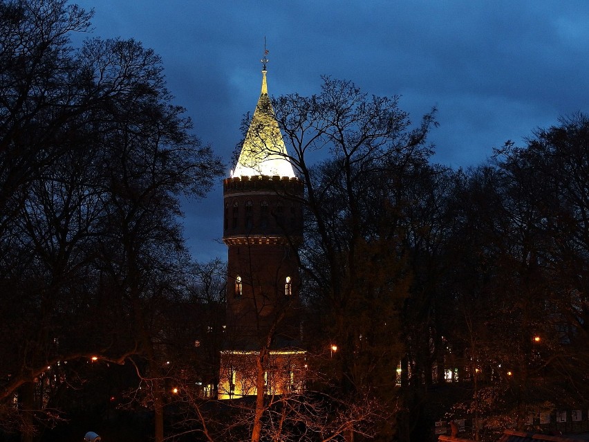 Iluminacja świetlna zabytkowej wieży ciśnień w Stargardzie