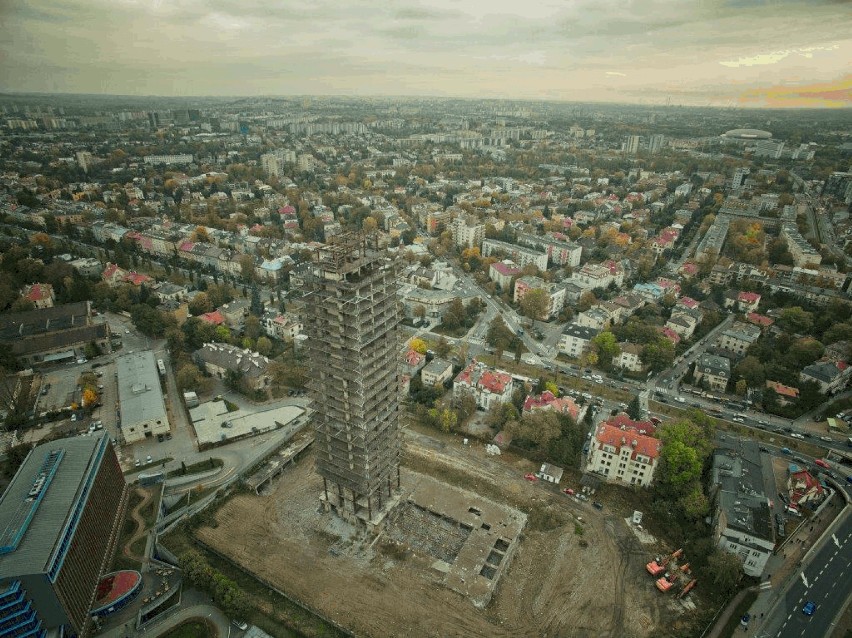 Przebudowa szkieletora w Krakowie. Wiosną zacznie się budowa wieżowca