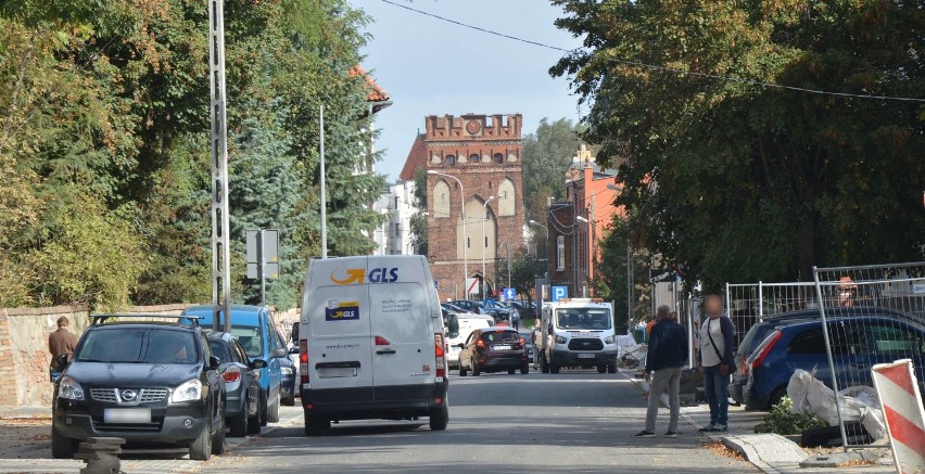 Malbork. Remont na Słowackiego wkrótce się skończy, dzięki czemu będzie można łatać dziury na kolejnych miejskich ulicach