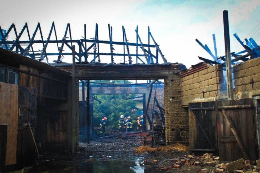 Pożar w Przemęcie. Spłonęła stodoła i budynki gospodarcze