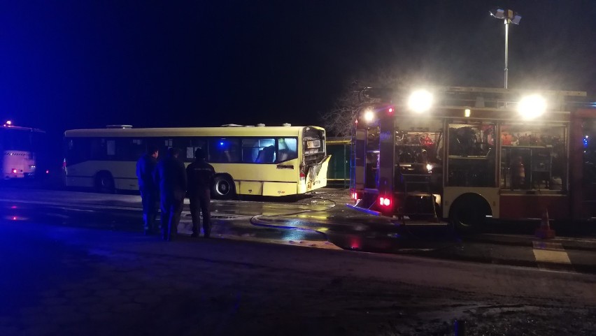 Gniezno: Na ul. Gdańskiej spłonął autobus MPK! [FOTO, VIDEO]