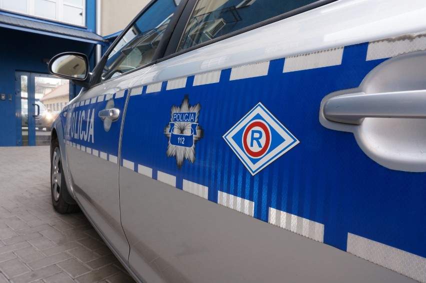 Policjanci z Chorzowa uratowali rannego psa