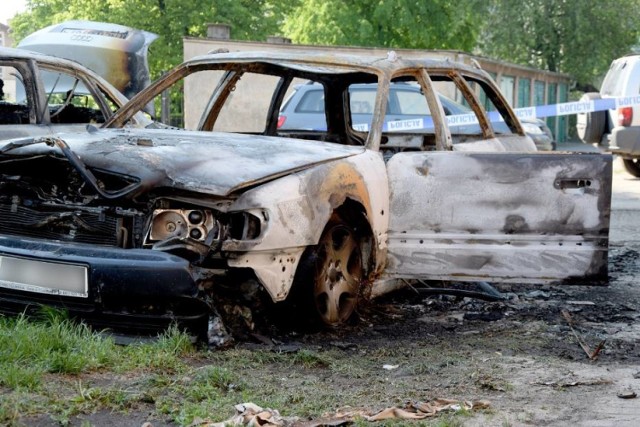 36-latek podejrzany jest o to, że  23 maja na ul. Wallenroda i Lelewela podpalił trzy audi, citroena i volkswagena vento. 

Pożar samochodów we Wrzeszczu.Spłonęło kilka aut [ZDJĘCIA, WIDEO] 