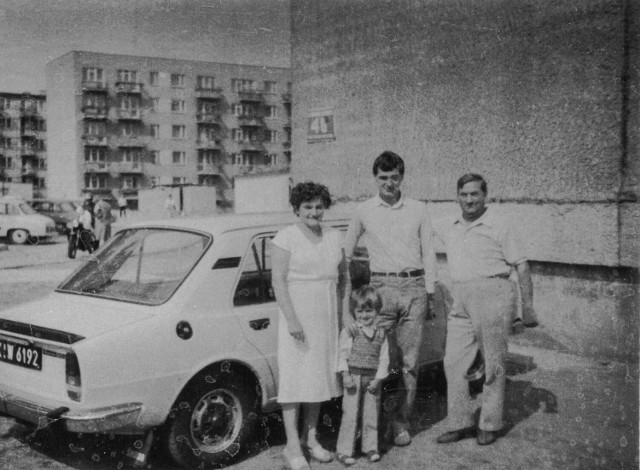 Często zastanawiamy się jak było kiedyś, jak wyglądało miasto w którym żyjemy. Tym razem udajcie się z nami w podróż do 1984 roku. Zobaczcie jak wyglądały Końskie, jak wyglądali konecczanie.

Na zdjęciu: Armii Krajowej 18, ówcześnie Gwardii Ludowej 4G

>>>ZOBACZ WIĘCEJ NA KOLEJNYCH SLAJDACH