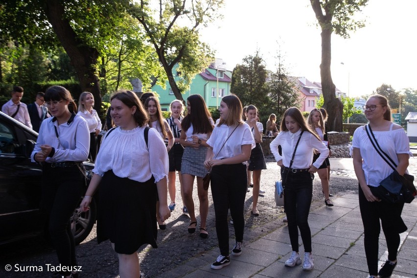 Stargard. W I Liceum Ogólnokształcącym im. A. Mickiewicza rozpoczęła się nauka [ZDJĘCIA]