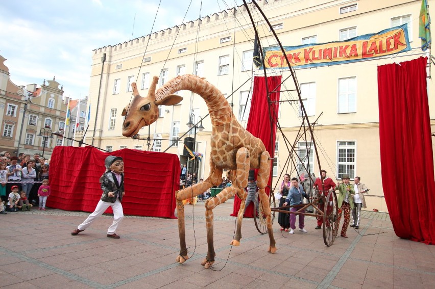 "Największy na świecie cyrk marionetek" na opolskim Rynku