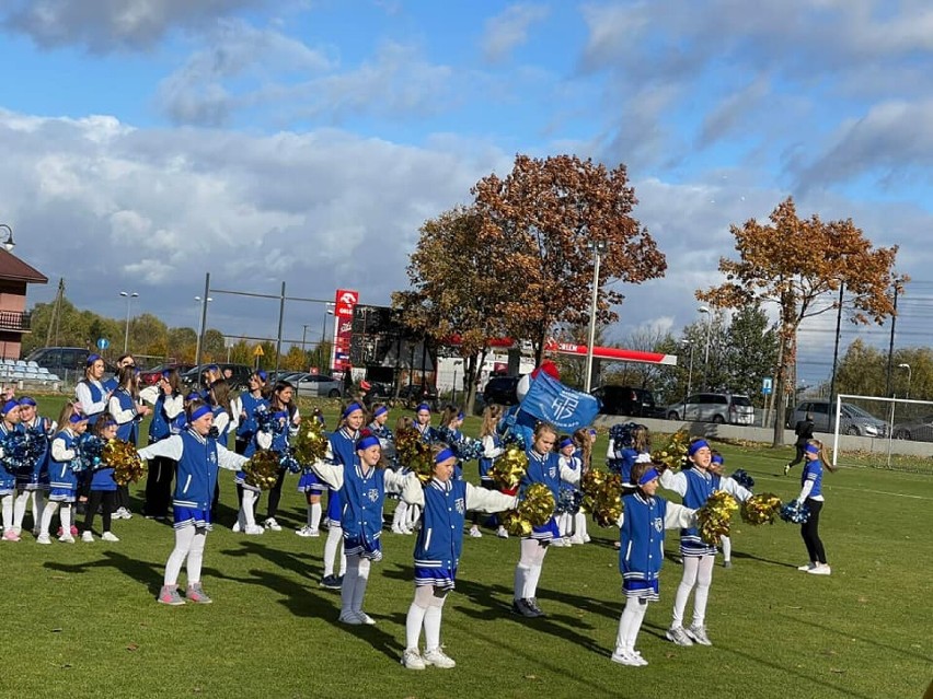 Cheerleaderki AP Syców zaprezentowały swoje umiejętności w Międzyborzu