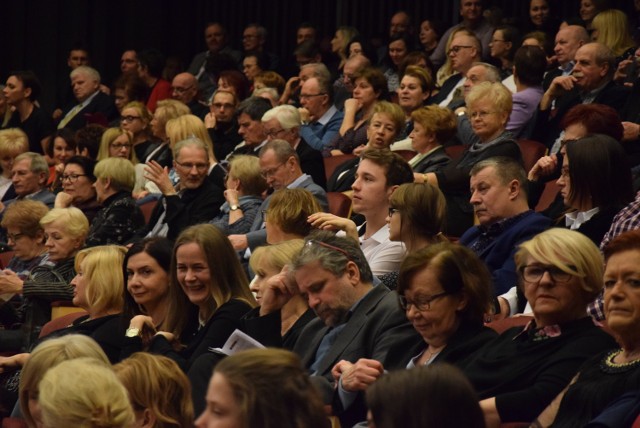 Wielki koncert na zakończenie obchodów Roku Adama Asnyka. Tłumy wypełniły salę Filharmonii Kaliskiej