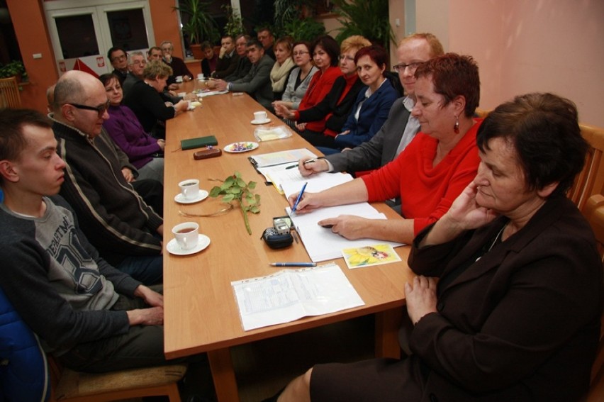 Międzybórz: Pierwsza sesja rady gminy