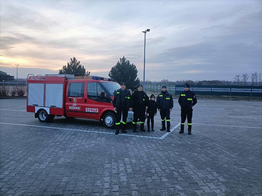 Nowy samochód pożarniczy oficjalnie przekazany OSP Budzyń