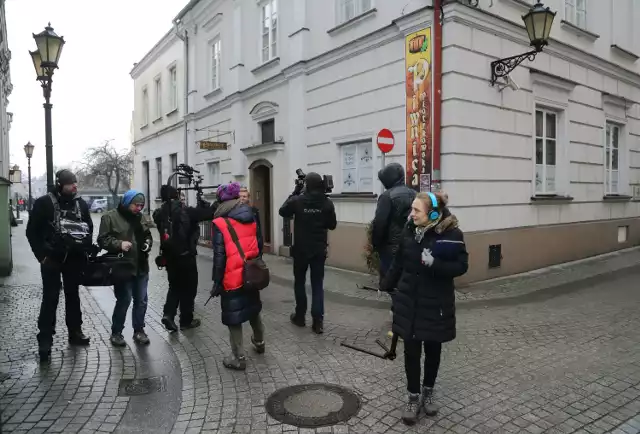 Canal Plus Discovery przypomni filmy kręcone w Piotrkowie. Ekipę po mieście oprowadzał m.in. Bogdan Sölle scenograf filmu "Syzyfowe prace"