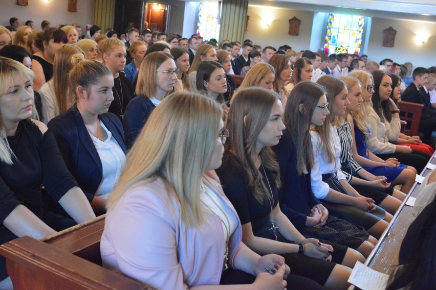 Udzielenie Sakramentu Bierzmowania w parafii pw. Macierzyństwa NMP w Zbąszynku