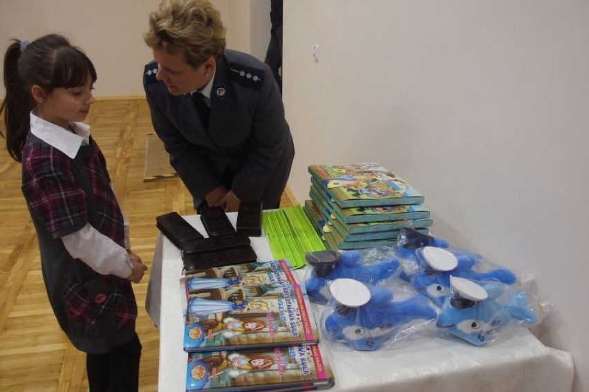 Policjanci odwiedzili Centrum Integracji Społecznej w Łojewie [zdjęcia]