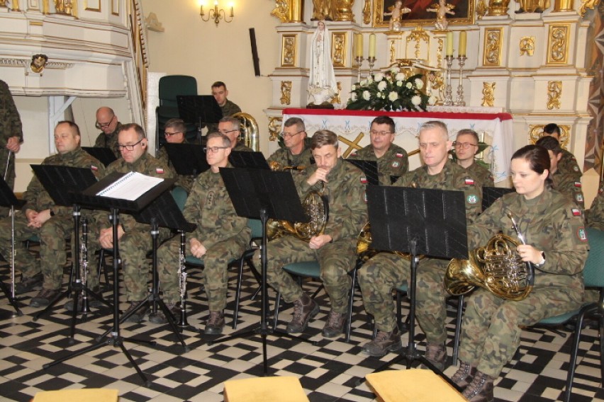Koncert w wykonaniu wojskowej orkiestry dętej z Torunia pod...