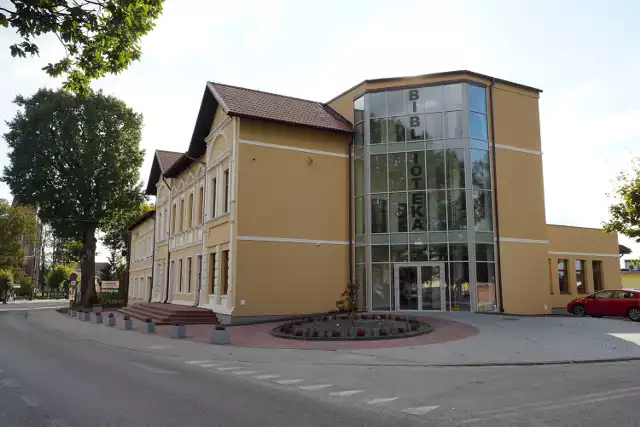 - Nową siedzibą biblioteki będzie kupiona przez gminę kamienica położona w centrum Przechlewa.