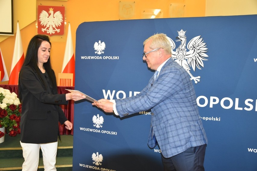 Wojewoda podziękował wolontariuszom z Ukrainy za zaangażowanie w pomoc uchodźcom