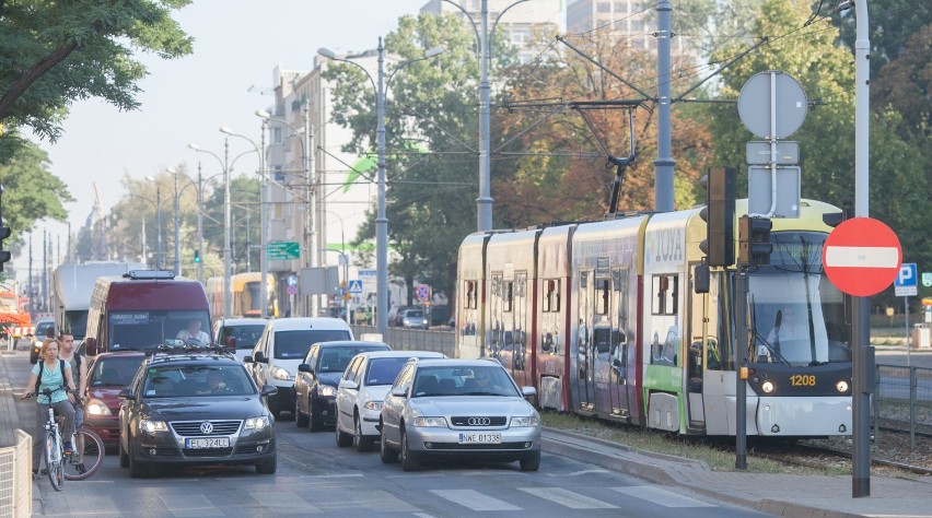 1 września w Łodzi kierowcy stoją w korkach