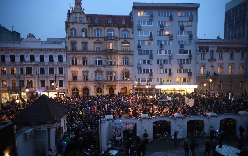 Czarny Piątek w Łodzi. Protest a Piotrkowskiej