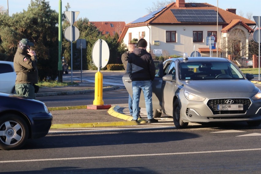 Legnica: Policjanci po pościgu zatrzymali mężczyznę