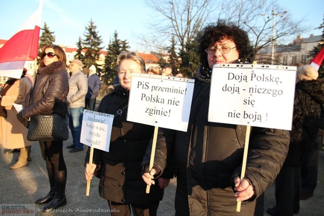 Protest w rocznicę 13 grudnia we Włocławku