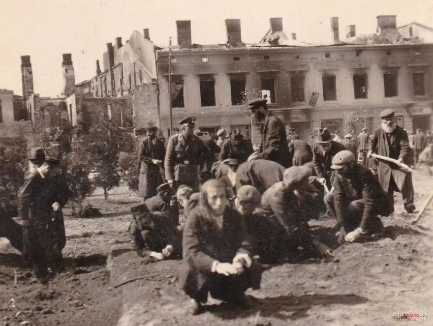 Zagłada ludności żydowskiej w Radomsku