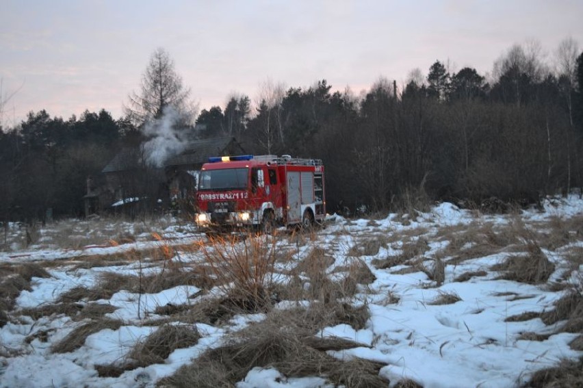 Pożar pustostanu przy Kolberga w Chełmie Śląskim