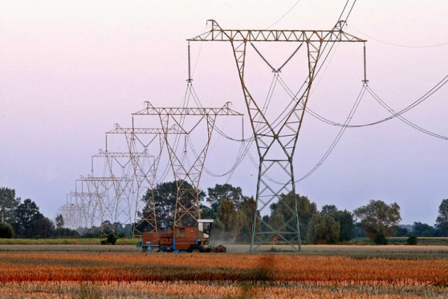 W najbliższych dniach w wielu rejonach Nowego Sącza, a także w okolicznych miejscowościach spodziewane są przerwy w dostawie energii elektrycznej. Sprawdź, gdzie i kiedy nie będzie prądu!