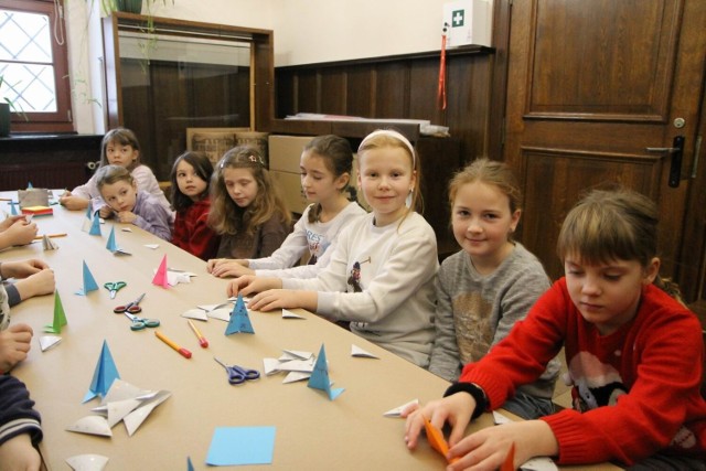 Dzieci rozwijały talent plastyczny podczas warsztatów z origami zorganizowanych w Muzeum Ziemi Chełmińskiej