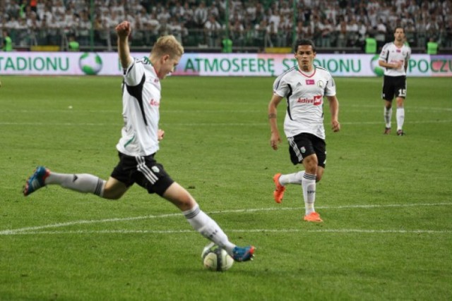 Legia Warszawa wygrała z Ruchem Chorzów 3:0. Piłkarze ze stolicy ...