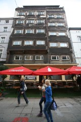 KRÓTKO: Katowice nie chcą Śląskiego. Hotel na najmodniejszym deptaku nadal na sprzedaż