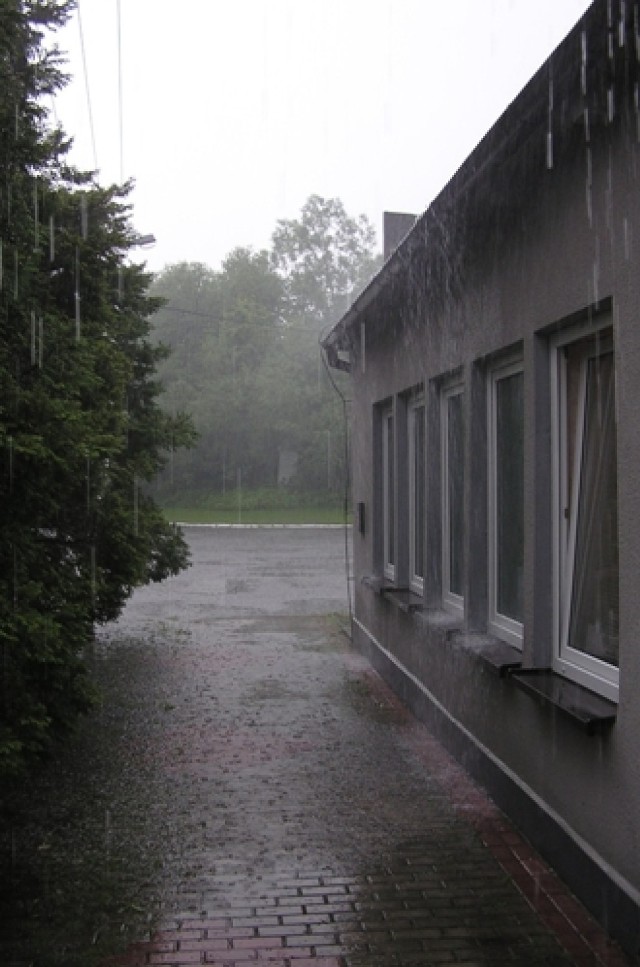 Pogoda na środę: w Toruniu spadnie deszcz ze śniegiem. Będzie zimno