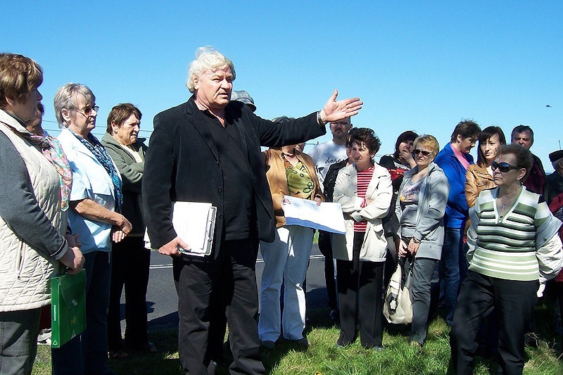 W Bałdoniu i Godzieszach Małych nie chcą budowy krematorium. Inwestor odpowiada: Ciemnogród! ZDJĘCIA