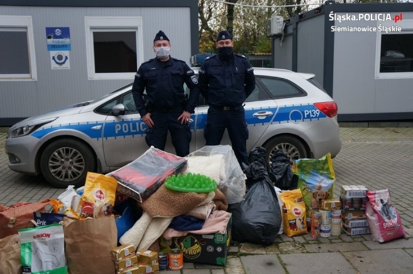 Policjanci z Siemianowic Śląskim przekazali dary dla...